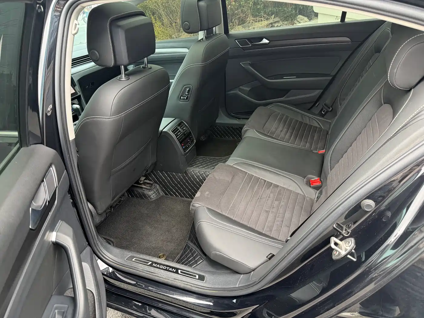 Volkswagen Magotan 2020 330TSI DSG Leading фото 10