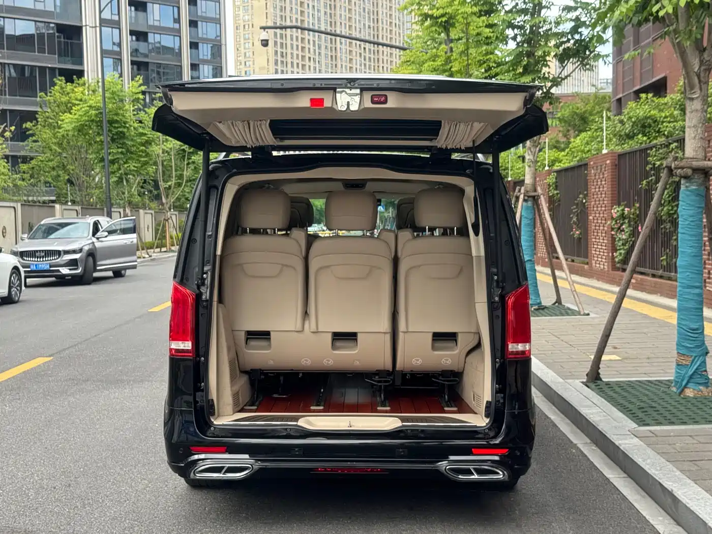 Mercedes-Benz V-Class 2020 V 260 Luxury Edition фото 25
