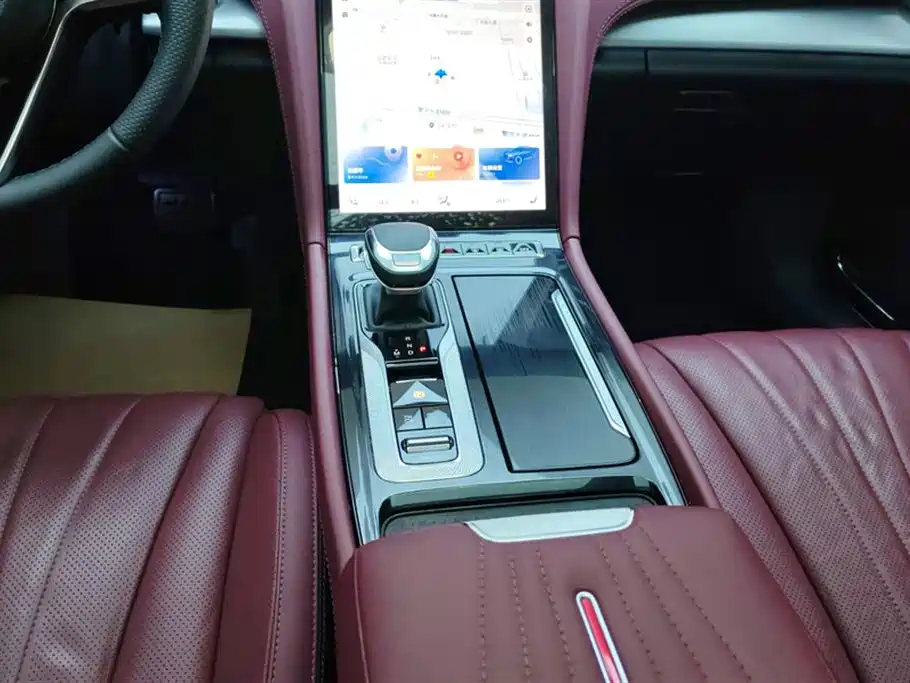 Hongqi H5 2023 2.0T Auto Smart Connect Flag Comfort фото 16