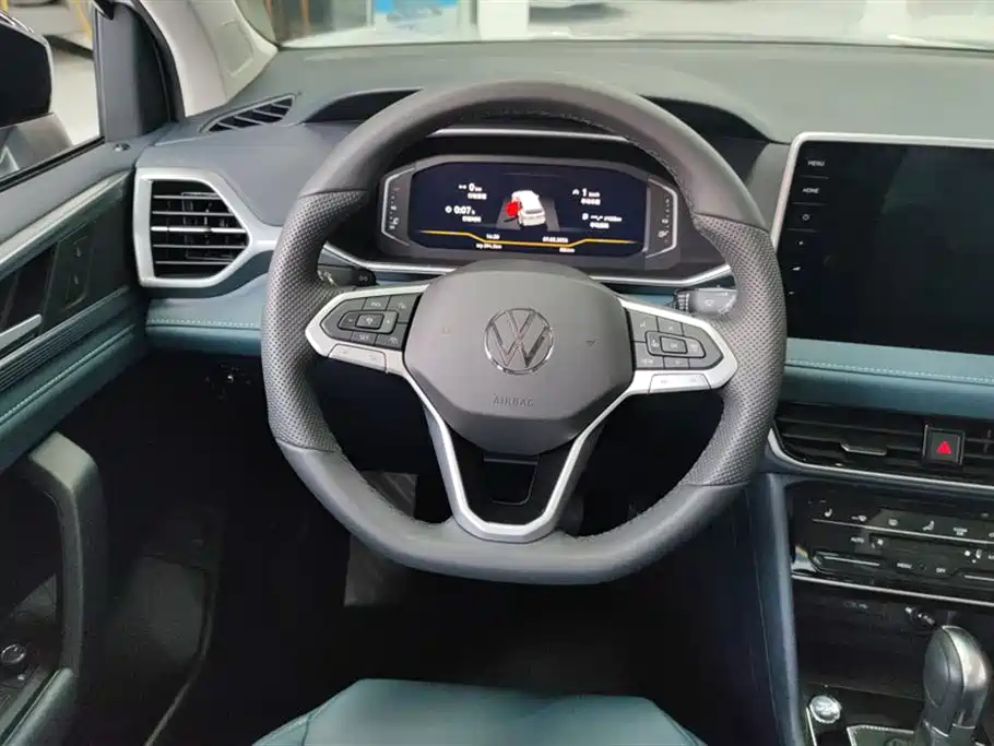 Volkswagen Tharu 2024 300TSI 2WD Moon Premium Edition фото 15
