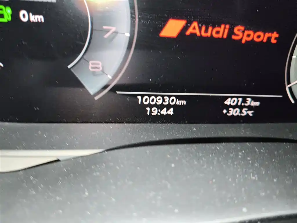 Audi A6L New Energy 2020 55 TFSI e quattro фото 13