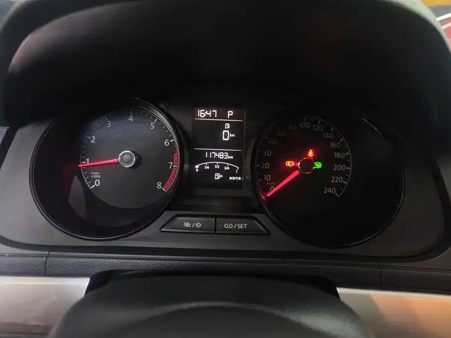 Volkswagen Lavida 2017 1.6L Automatic Trend Edition фото 14