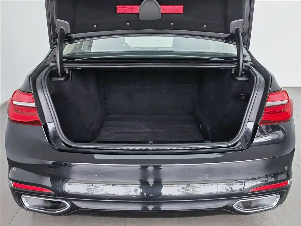 BMW 7 Series 2017 730Li Luxury Edition фото 16