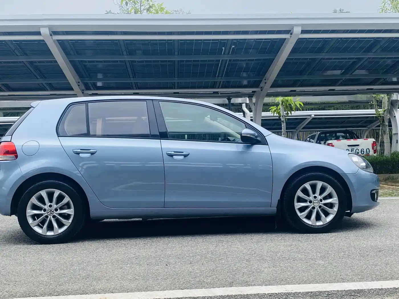 Volkswagen Golf 2011 1.4TSI Auto Luxury фото 4
