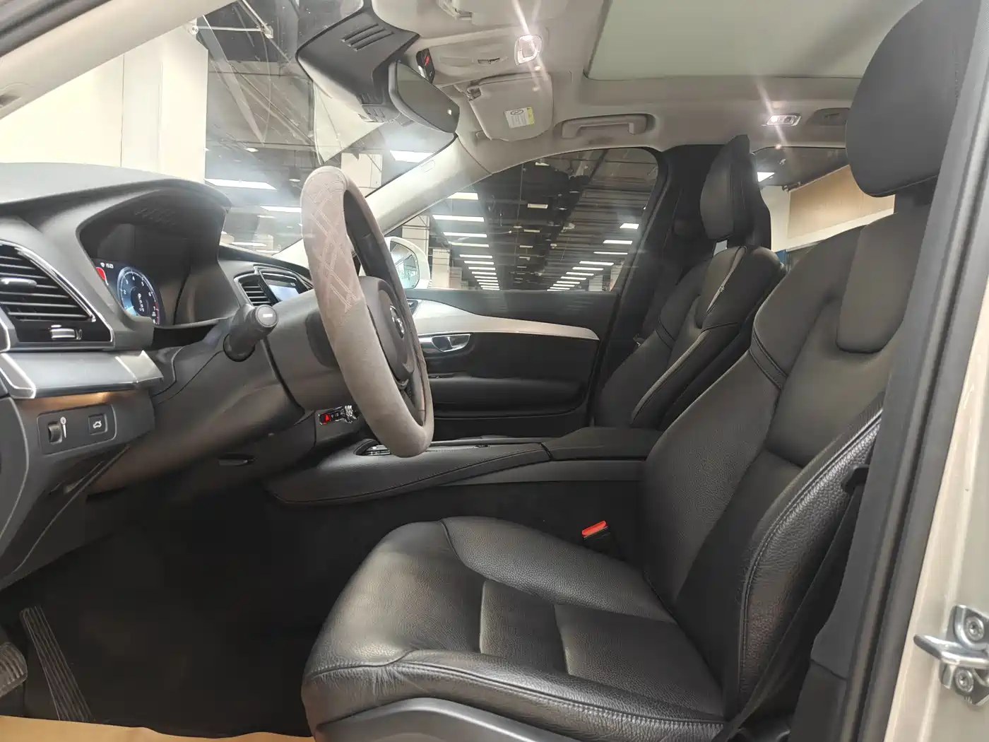 Volvo XC90 2018 T6 Momentum 5-seater фото 12