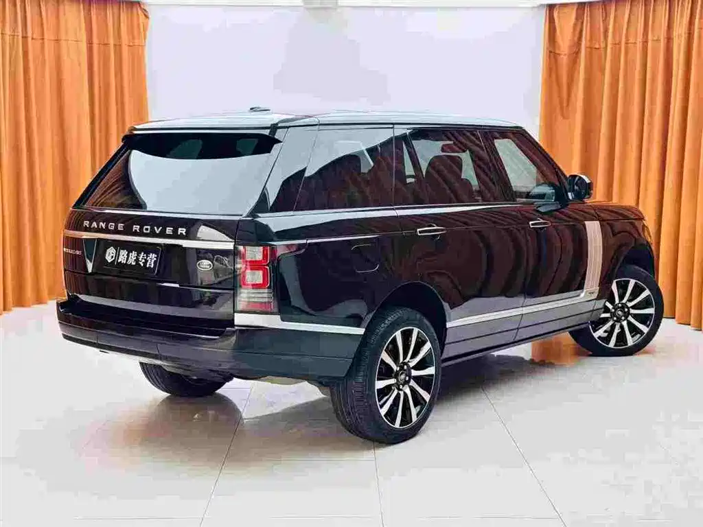 Photo 4 - Land Rover Range Rover