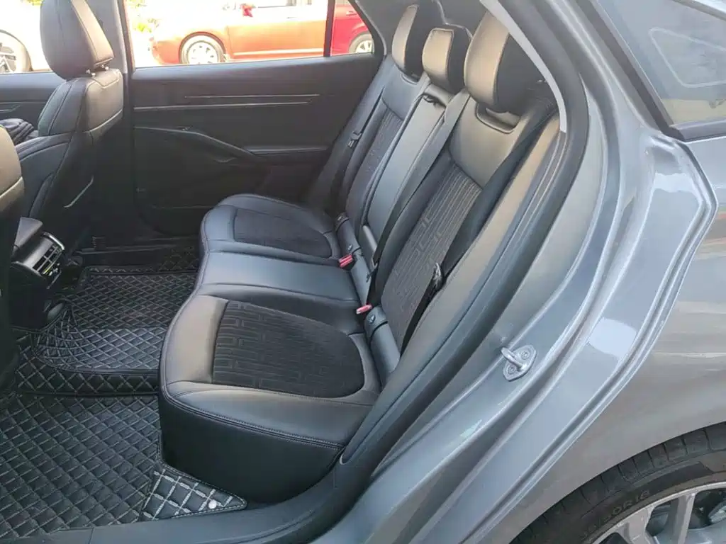 Ford Mondeo 2024 2023 EcoBoost 245 Luxury