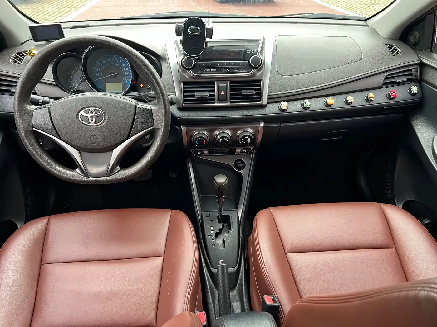 Toyota YARiS L Zhi Xuan 2015 1.5E Auto Charming Edition фото 6