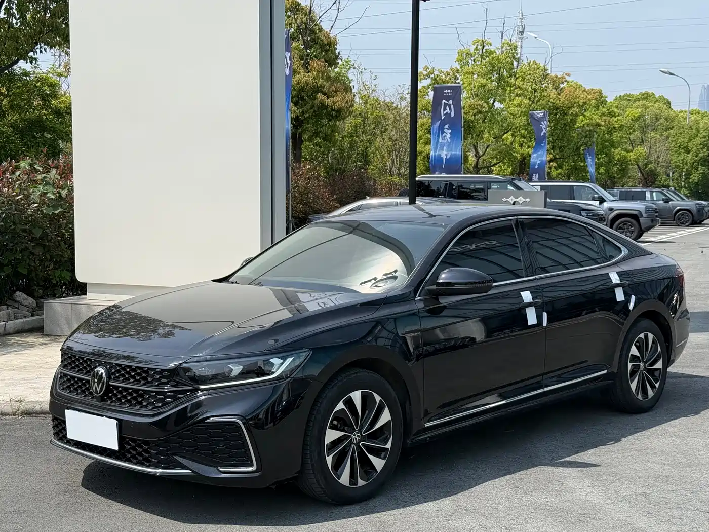 Volkswagen Passat 2022 330TSI Starlight Luxury Edition