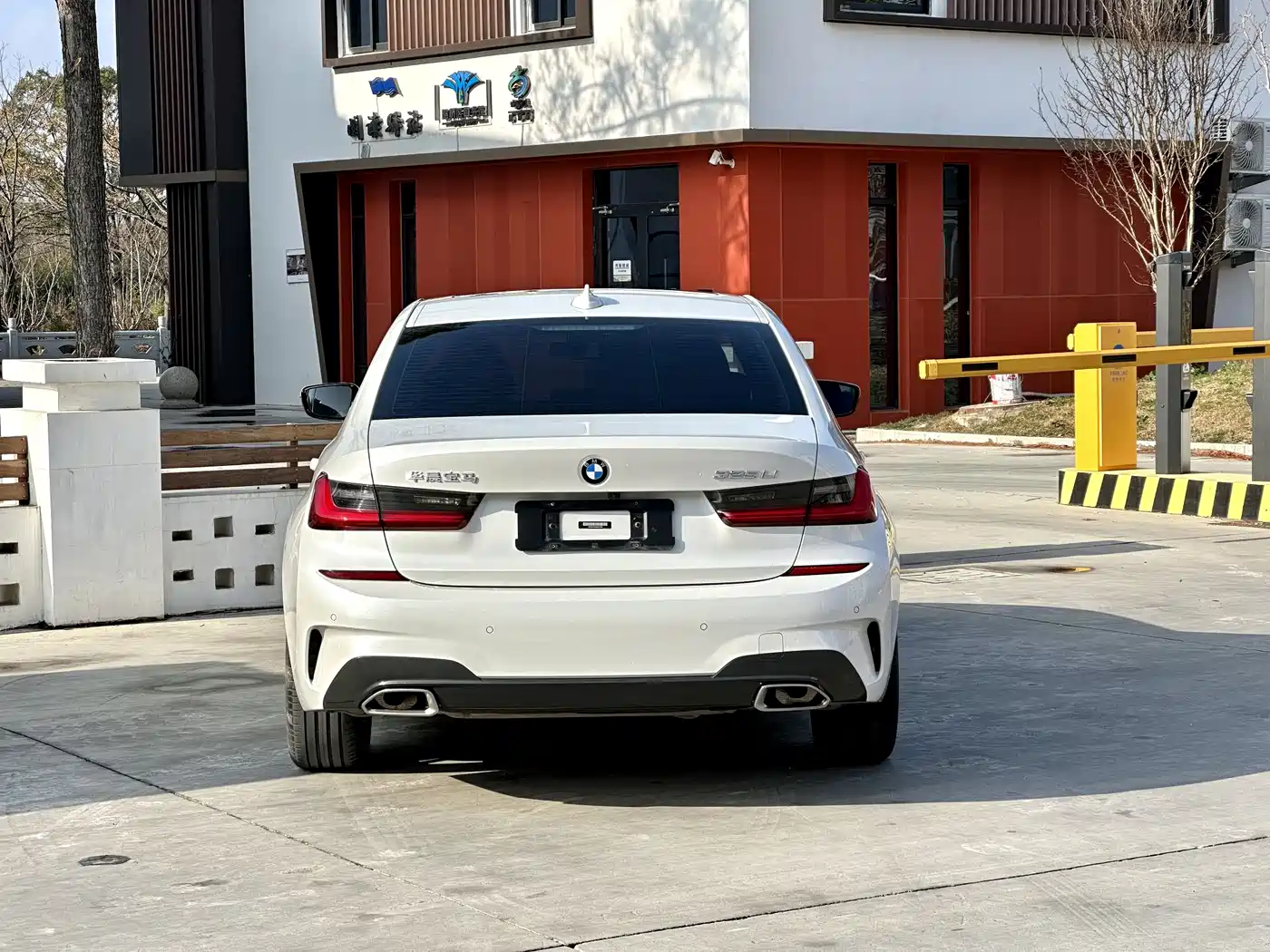 BMW 3 Series 2021 325Li M Sport Package фото 12