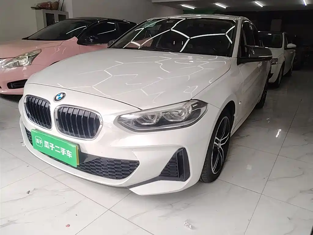 BMW 1 Series 2019 118i M Sport Package фото 2