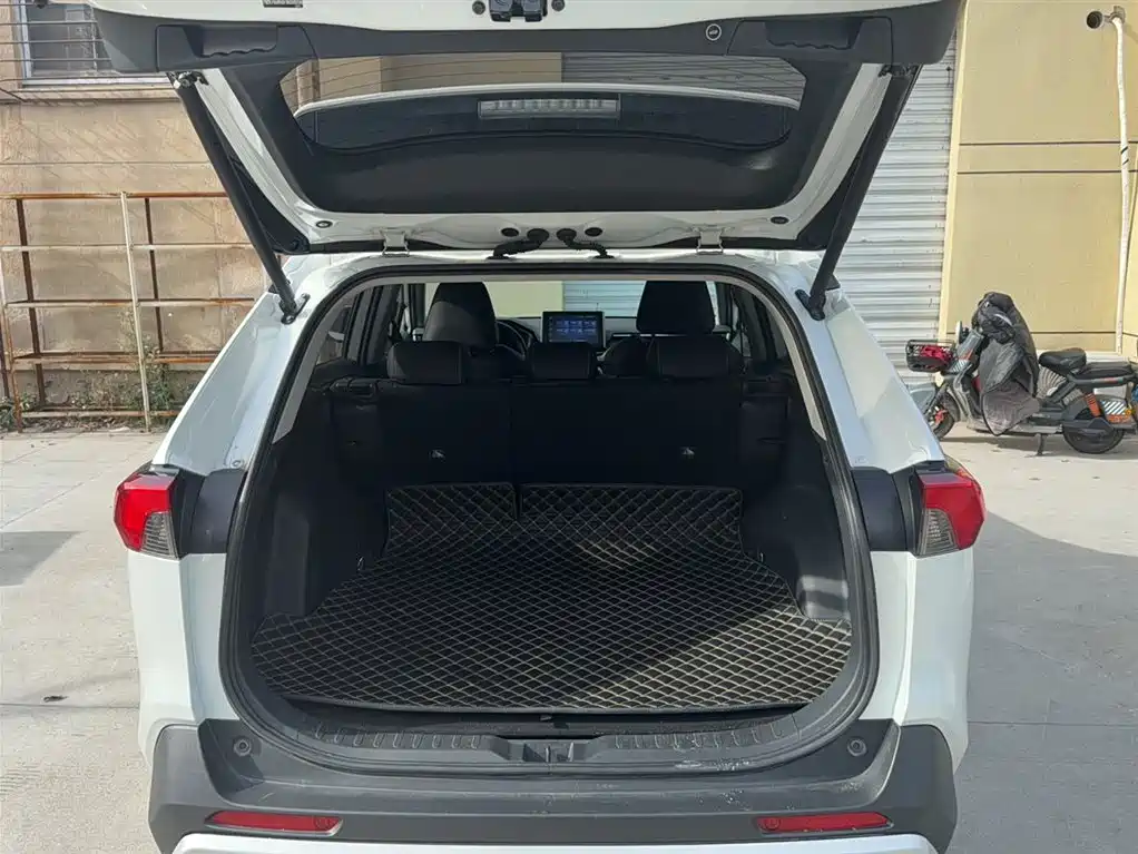 Toyota RAV4 Rongfang 2021 2.0L CVT 4WD Trend фото 15