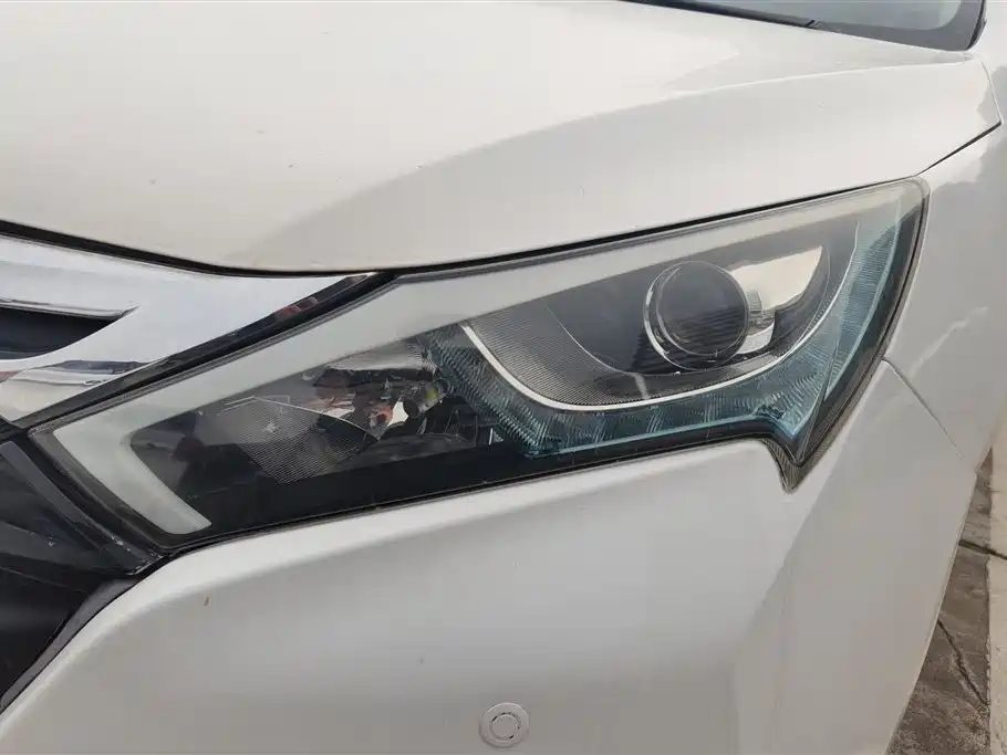 BYD Qin New Energy 2015 1.5T Double Champion Flagship Plus фото 5