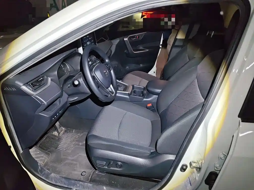 Toyota RAV4 Rongfang 2020 2.0L CVT AWD Trend Edition фото 11