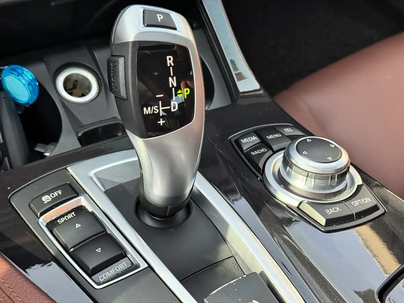 BMW 5 Series 2014 520Li Elegance фото 15