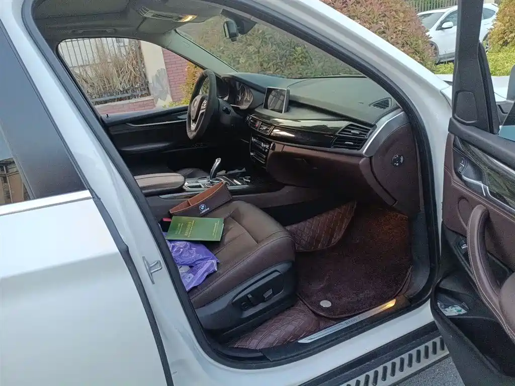 BMW X5 (Import) 2014 xDrive35i Leading фото 21