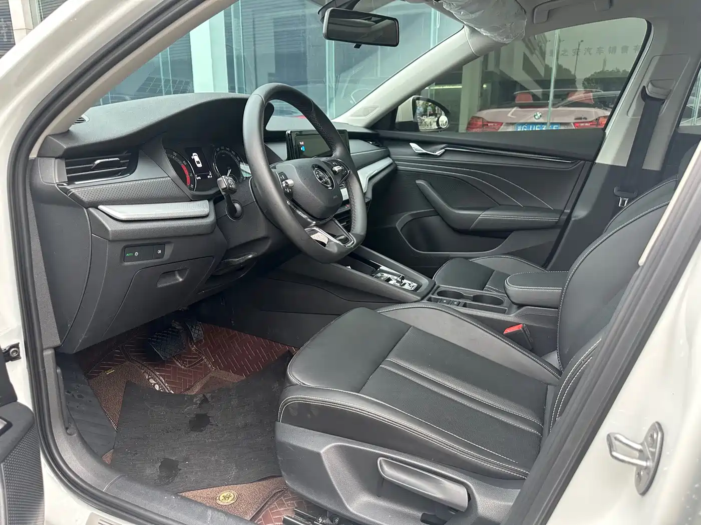 Škoda Octavia 2023 Facelift PRO TSI280 Premium Edition фото 4