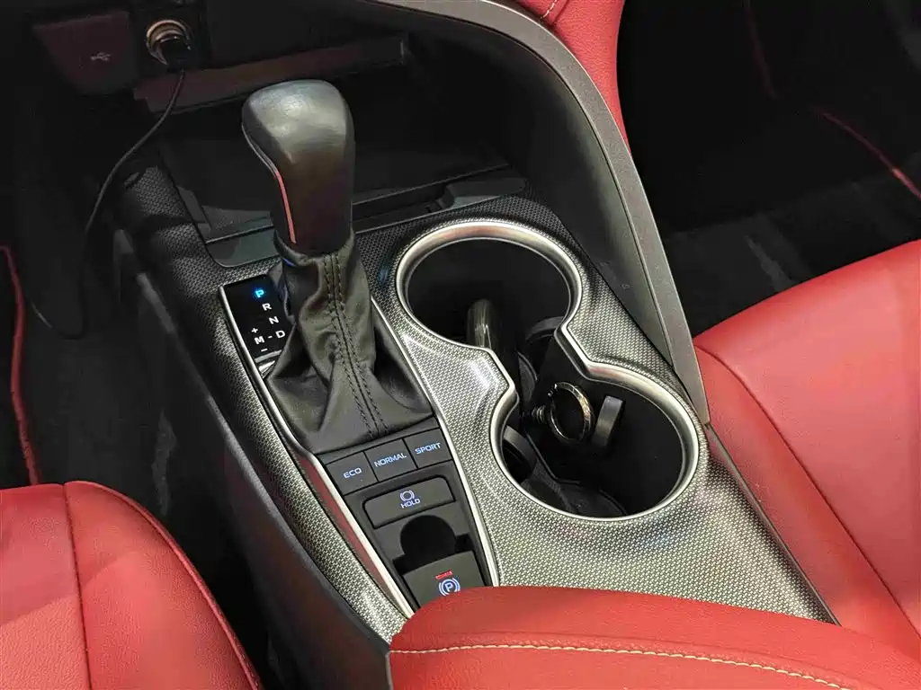 Toyota Camry 2021 2.0S Sporty Edition фото 11