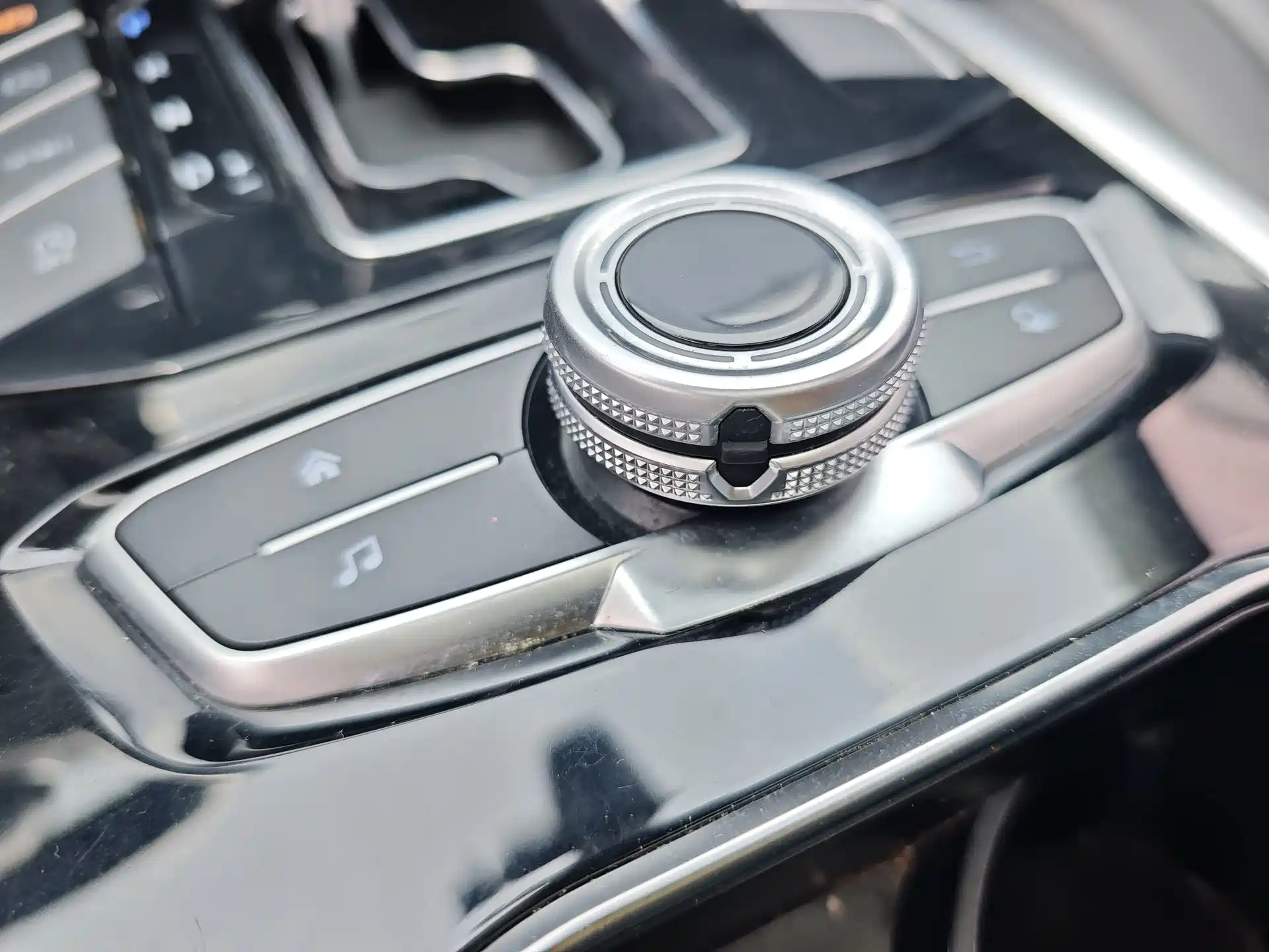 Photo 15 - Ford Territory