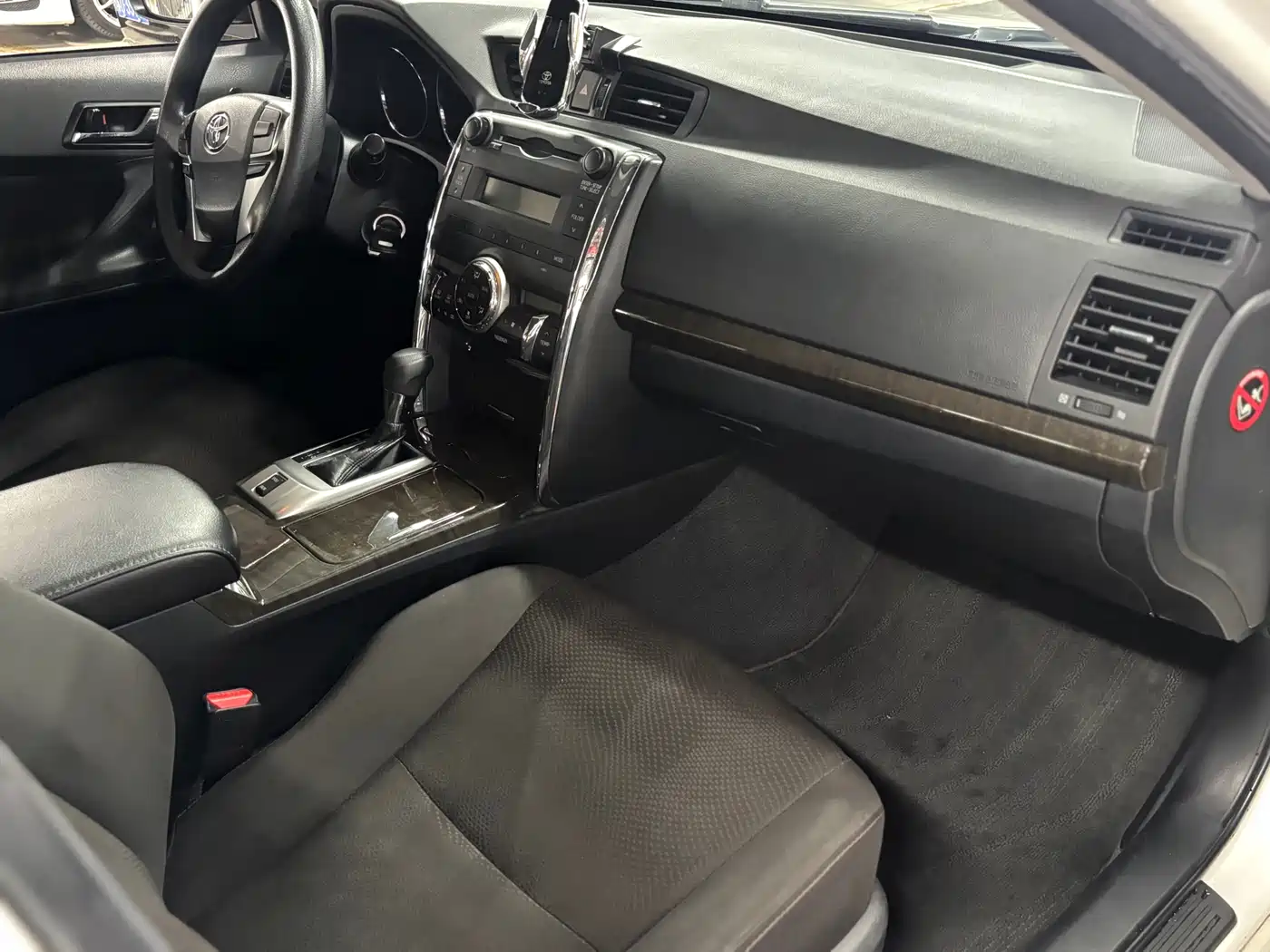 Toyota Reiz 2013 2.5S Elite Edition фото 10