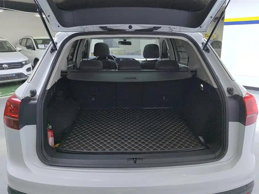Volkswagen Tayron 2019 330TSI 2WD Luxury China VI фото 4