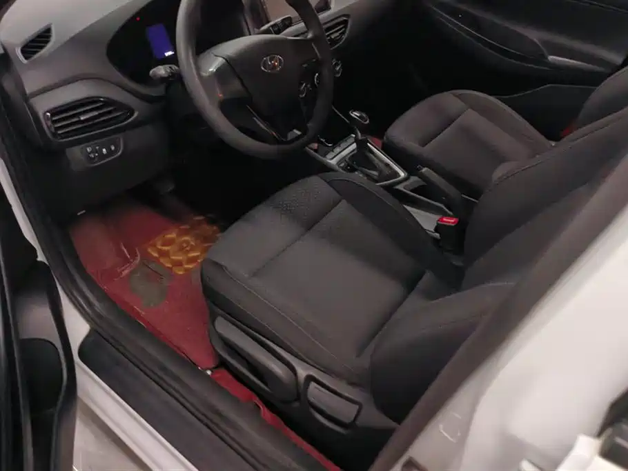 Hyundai Elantra 2018 1.6L Auto Joy GL (China V) фото 9