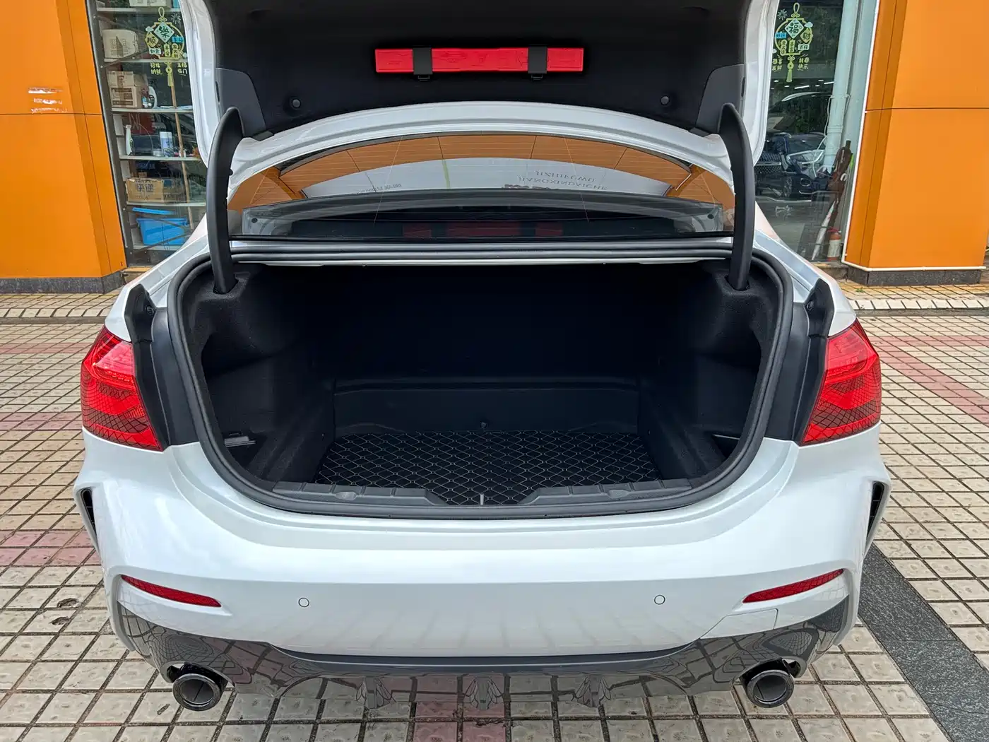 BMW 1 Series 2021 Facelift 125i M Sport Shadow Edition фото 26