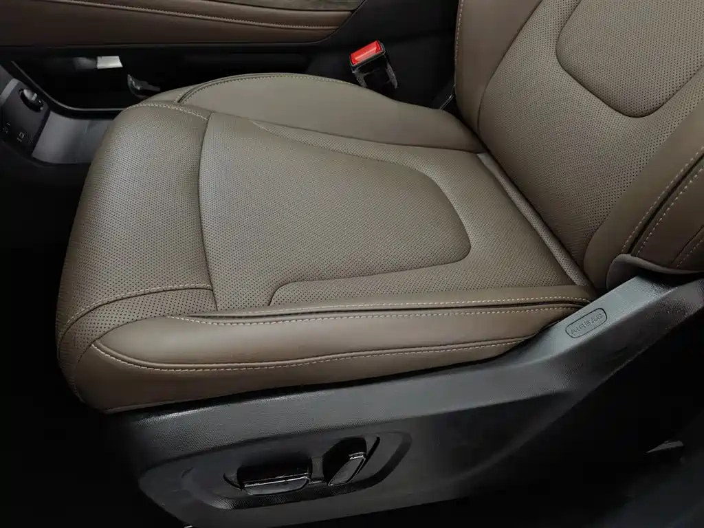 GAC TRUMPCHI GS4