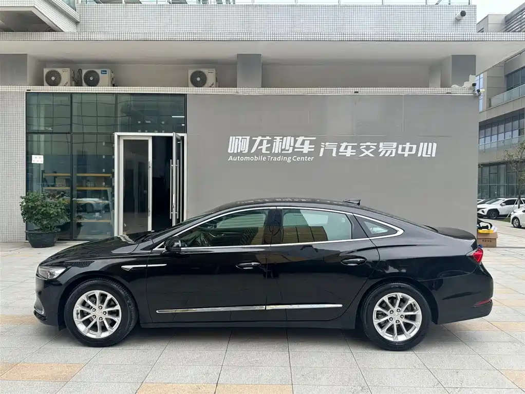 BUICK LACROSSE