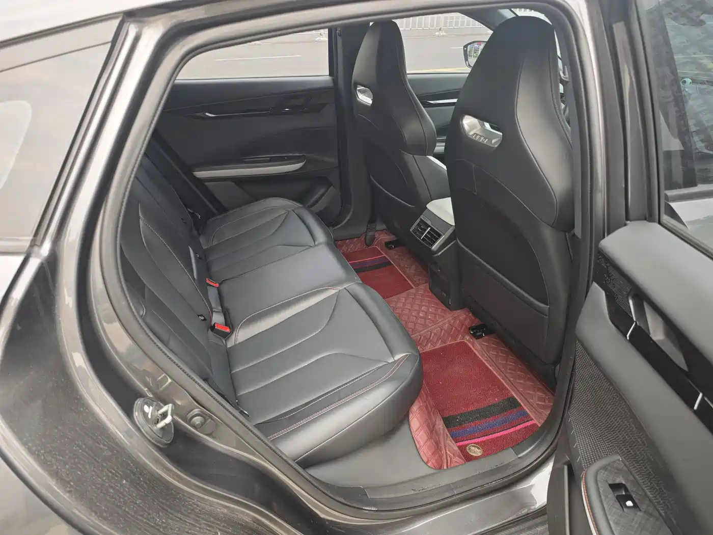 CHANGAN UNI-V