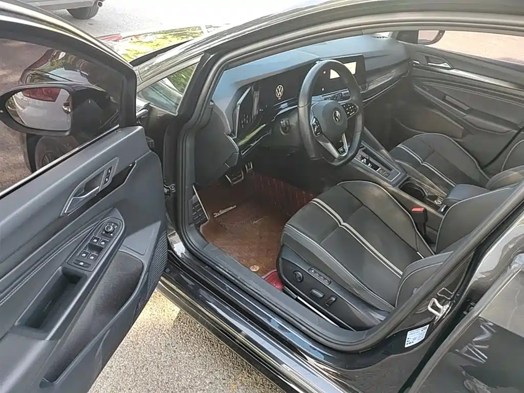 Volkswagen Golf 2021 280TSI DSG R-Line фото 16