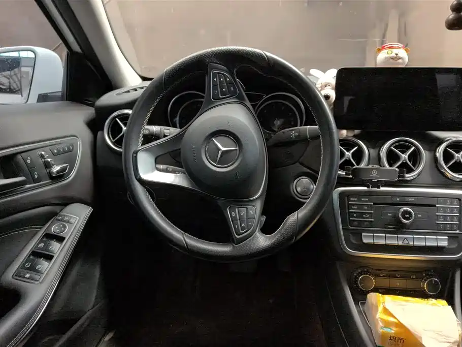 Mercedes-Benz GLA 2017 GLA 200 Fashion фото 15