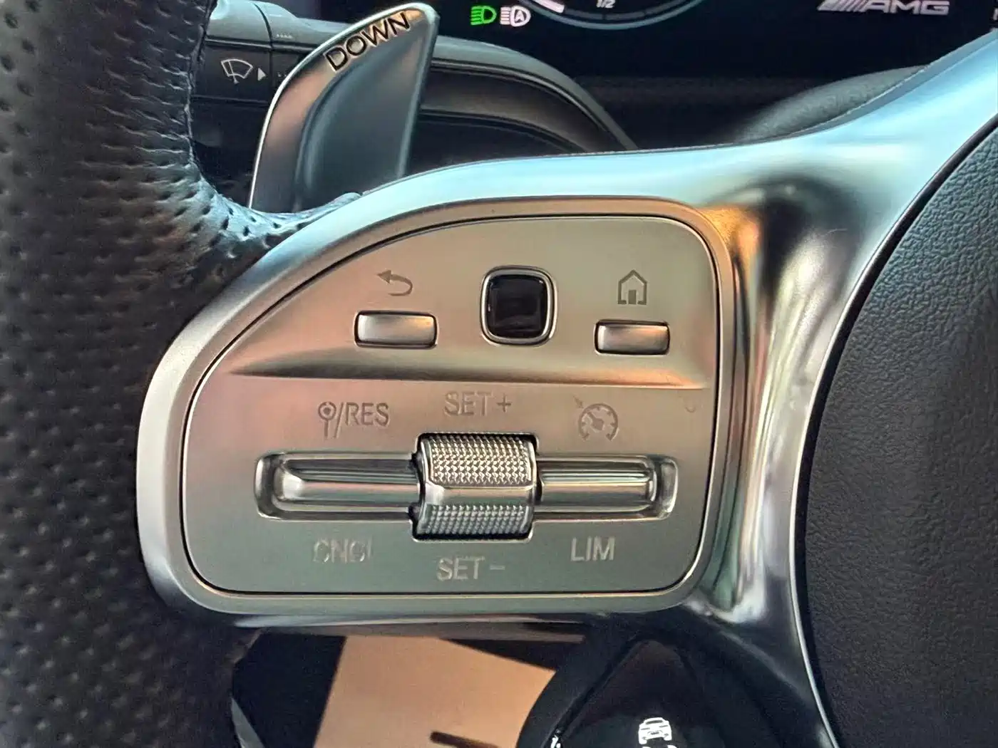 Mercedes-Benz A-Class AMG (Import) 2022 AMG A 35 4MATIC фото 9