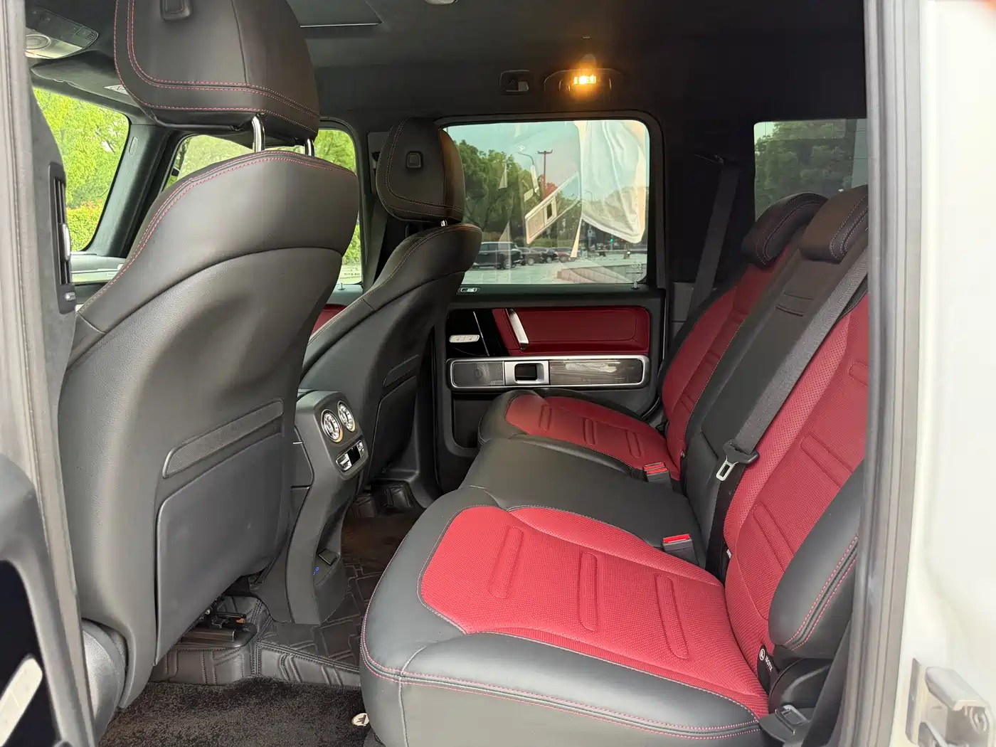 Mercedes-Benz G-Class 2025 G 500 фото 6