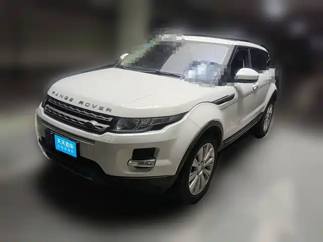 Land Rover Range Rover Evoque 2015 2.0T 5-Door Intelligent Edition — фото 1