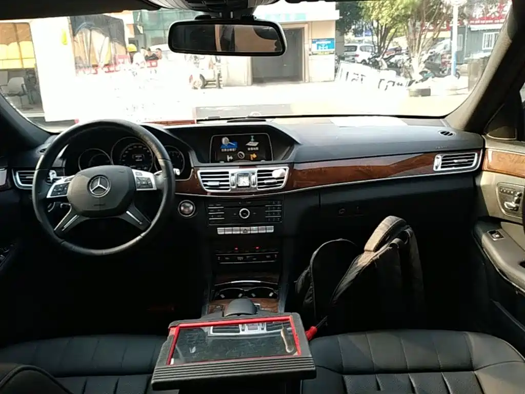 Mercedes-Benz E-Class 2015 Facelift E 200 L фото 10
