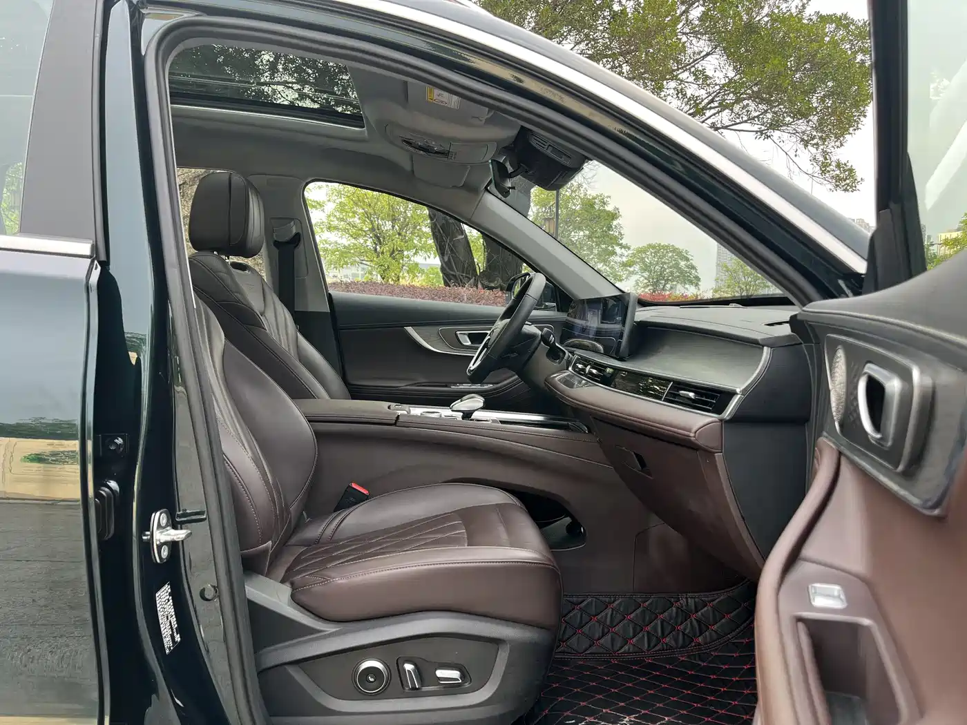 Chery Tiggo 8 PRO 2024 Champion Edition 290T 2WD Peak Edition 7-Seater фото 11