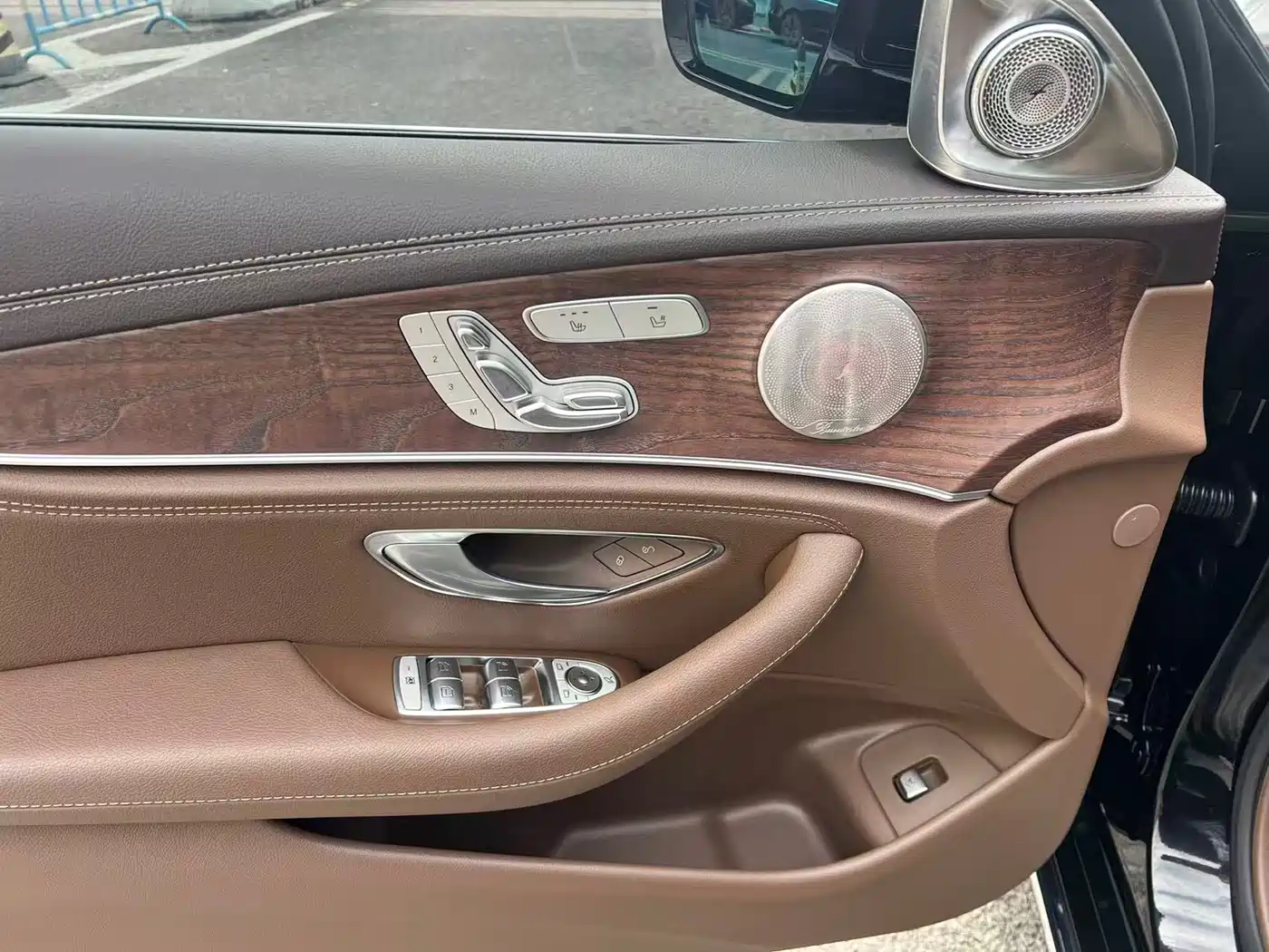 Mercedes-Benz E-Class 2023 E 300 L Luxury фото 13