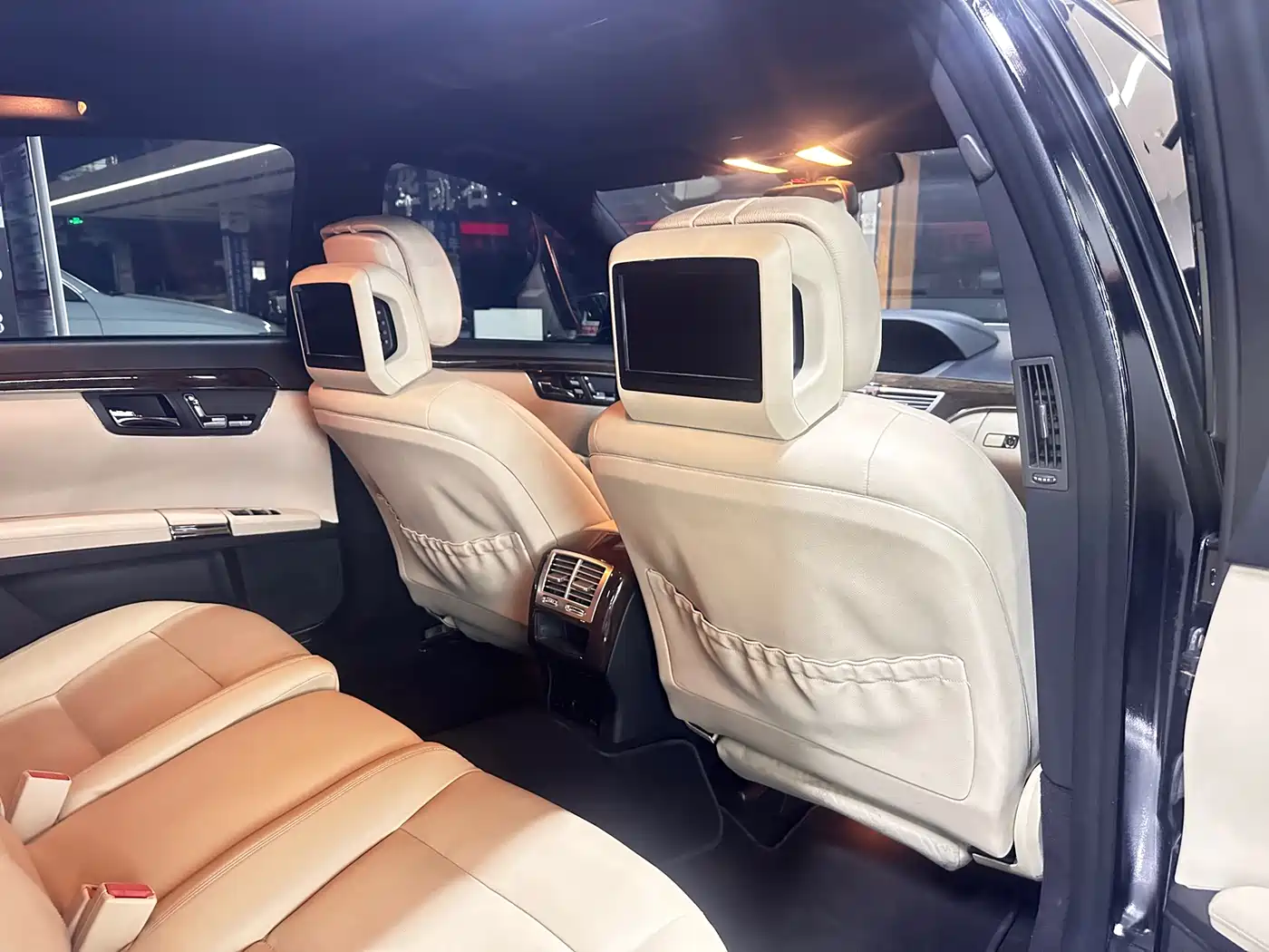 Mercedes-Benz S-Class 2010 S 300 L Business фото 8
