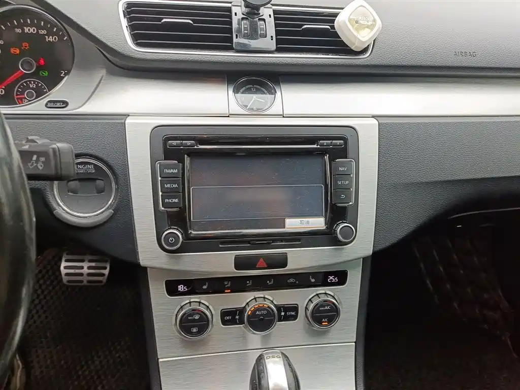 Volkswagen FAW-Volkswagen CC 2015 2.0TSI Luxury фото 6