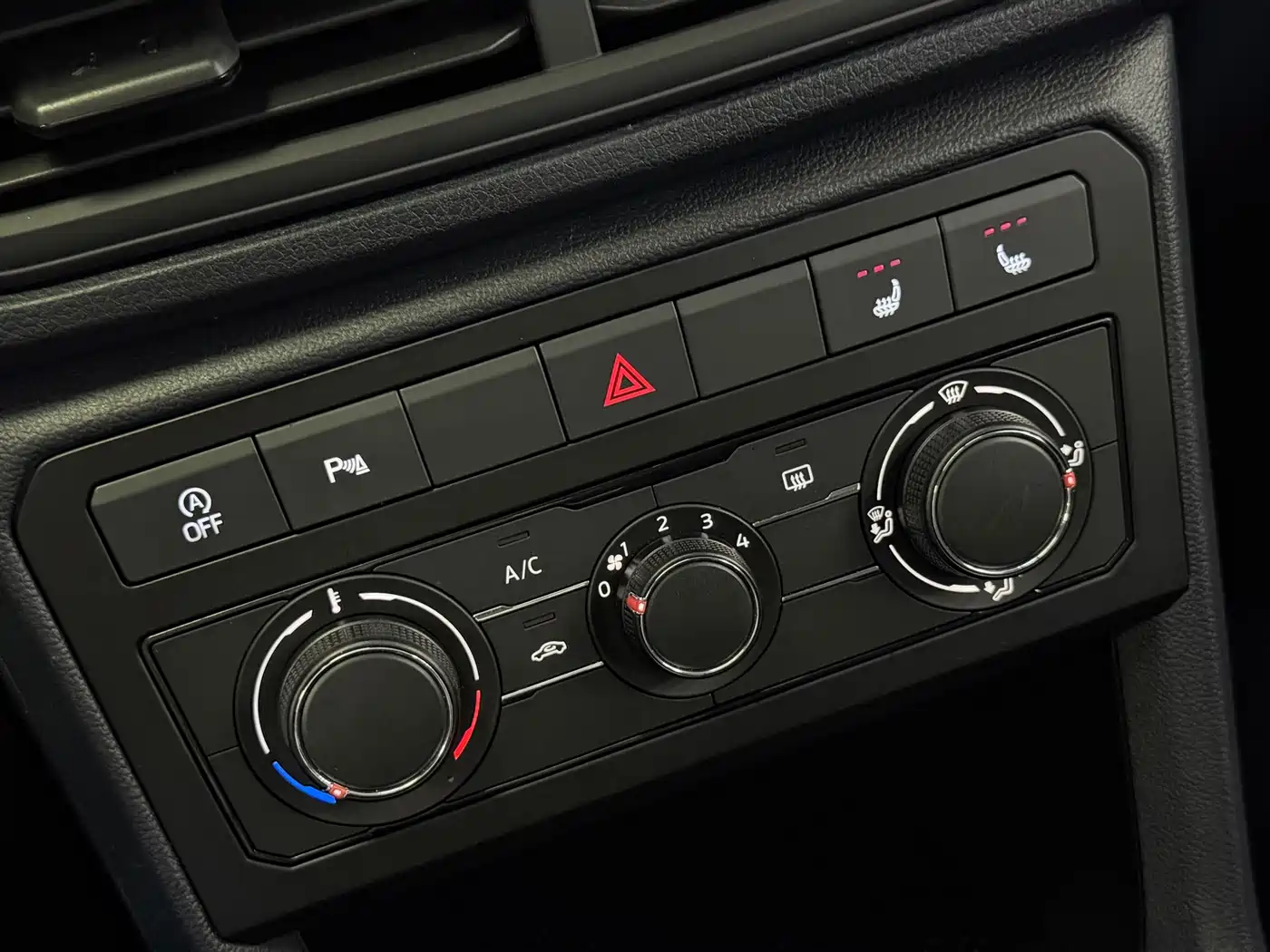 Volkswagen Tharu 2025 Model Rising Star 1.5L Advance Edition фото 12