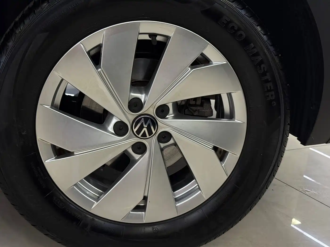 Volkswagen Tharu 2025 Model Rising Star 1.5L Advance Edition фото 22
