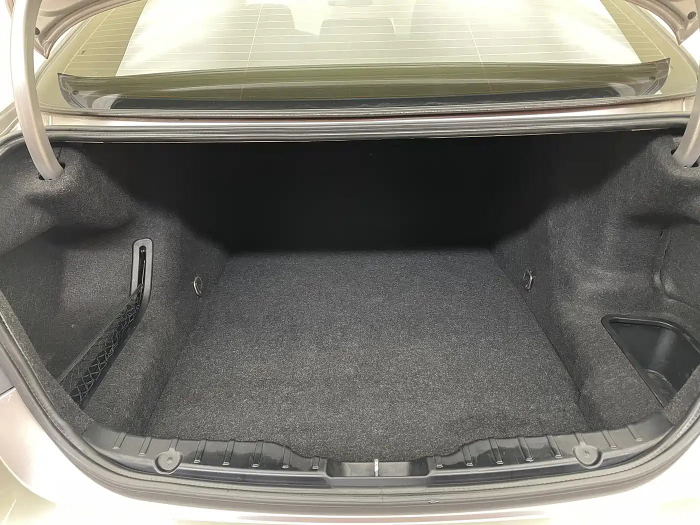 BMW 5 Series 2012 523Li Luxury фото 19