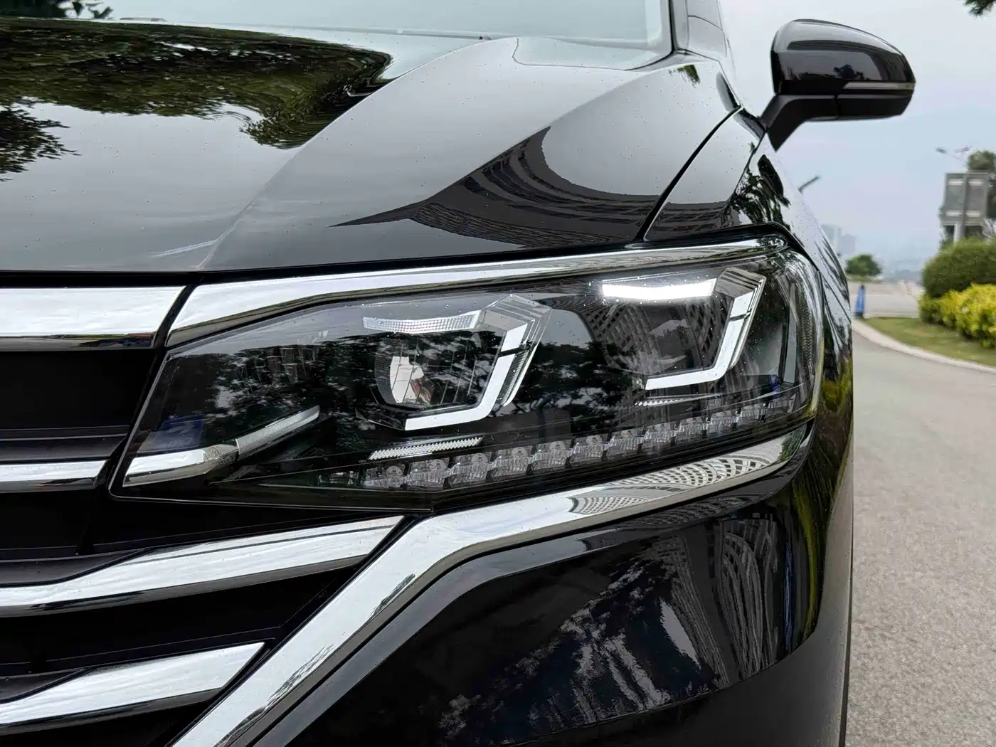 Volkswagen Viloran 2023 330TSI Luxury Edition фото 7