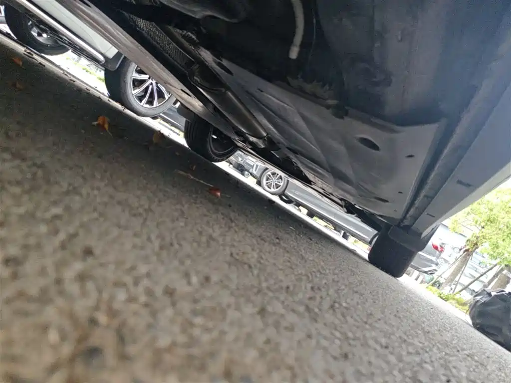 Volkswagen Tharu 2025 Model Rising Star 300TSI Aspiration Edition фото 4