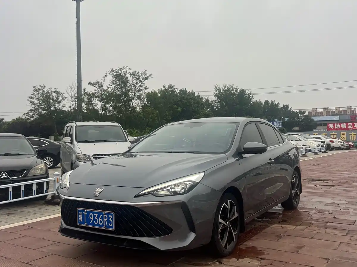 Фото 1 - Roewe i5