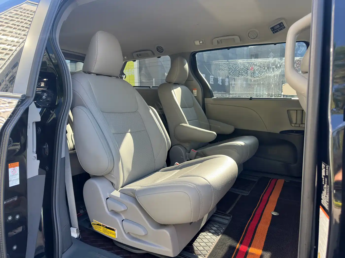 Toyota Sienna 2015 3.5L 4WD L фото 13