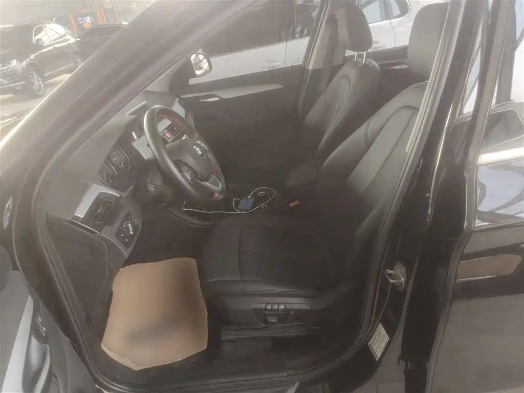 BMW X1 2019 sDrive20Li Leading Model фото 15
