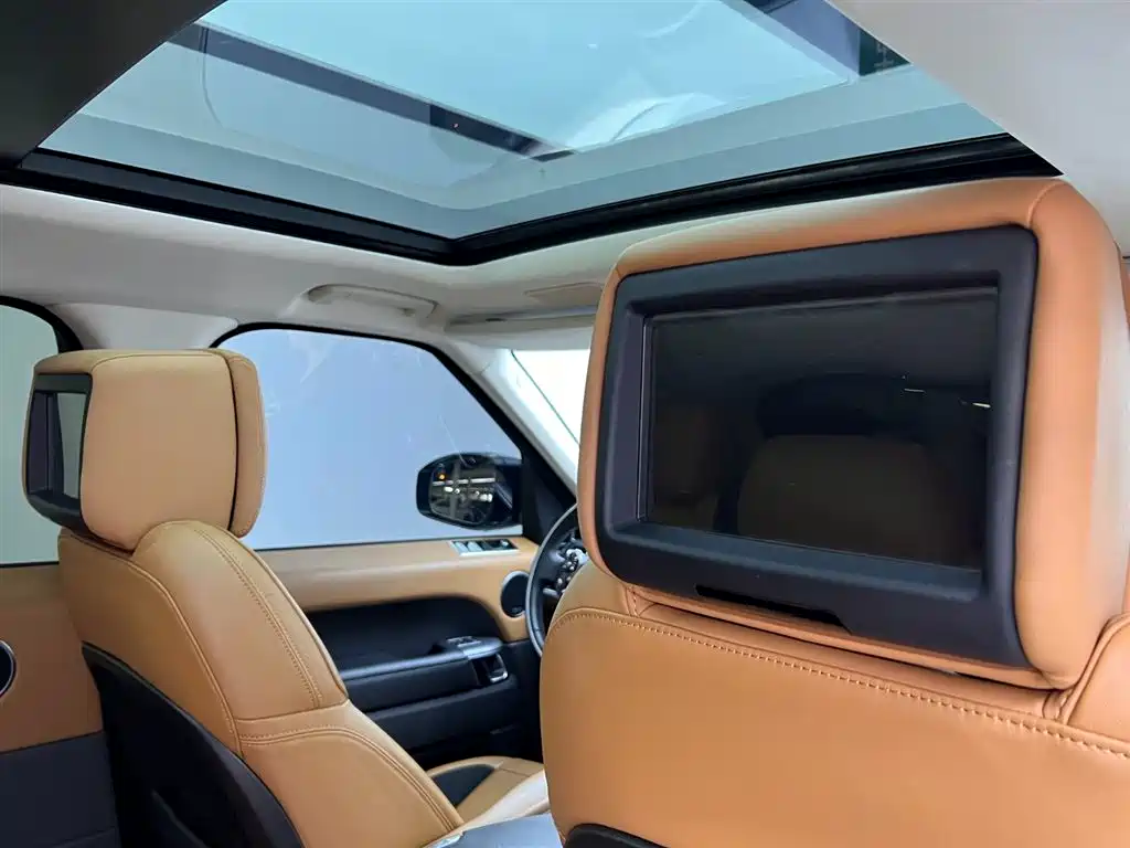 Land Rover Range Rover Sport 2022 3.0 L6 Gloss Black Edition фото 31