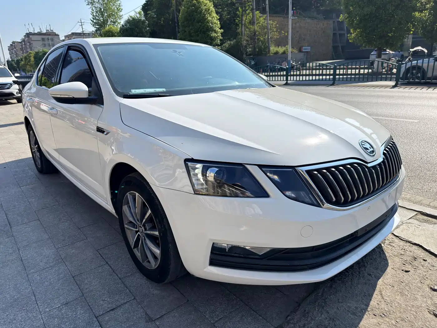 Škoda Octavia 2019 1.5L Automatic Smart Comfort China VI фото 3